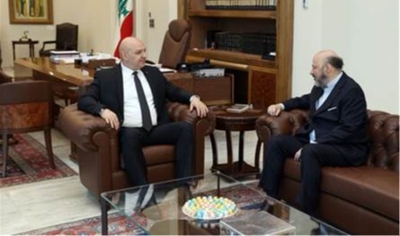 الرئيس عون عرض مع الرياشي الأوضاع في لبنان والمنطقة