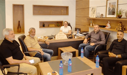 وفد من &quot;حزب الله&quot; في صيدا جال على الدوائر الرسمية