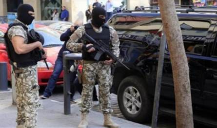 عقب اشكال في المنطقة.. مخابرات الجيش تداهم حي السلم