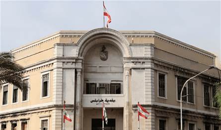 بعد سنوات على احتراقها.. بدء ترميم بلدية طرابلس