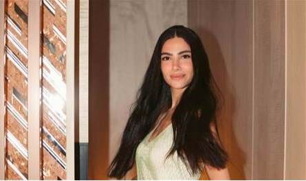 عن ارتباطها بالفنان المشهور ويجز وإهدائه أغنية &quot;البخت&quot; لها... الممثلة المعروفة تكشف الحقيقة كاملة (فيديو)