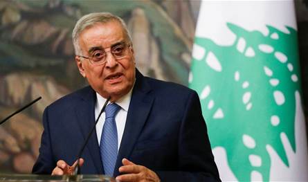 وداع رسمي للوزير عبدالله بو حبيب.. ووسام استحقاق مذهب من عون 