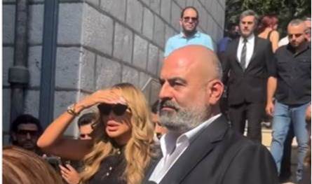 بالفيديو... مايا دياب تحضر الوداع الأخير لزياد الرحباني