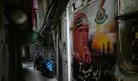 تغييرات داخل &quot;الأمن الفلسطيني&quot; في لبنان.. القرارات حاسمة
