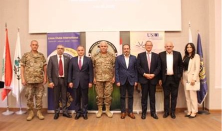ورشة عمل مشتركة بين الجيش ومرصد الوظيفة العامة في اليسوعية 