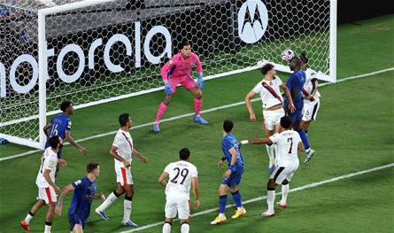 ريتشارد ماسترز: الدوري السعودي متطور ويتقدم إلى الأمام