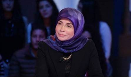 عناية عز الدين تشكر المعزّين بوفاة والدها