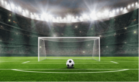داخل العناية المركزة.. وفاة لاعب كرة قدم عربي