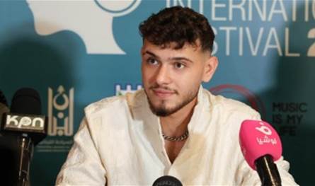 بعد ان تصدرت دموعها الترند.. اليكم أول تعليق من الشامي على بكاء الطفلة في حفله