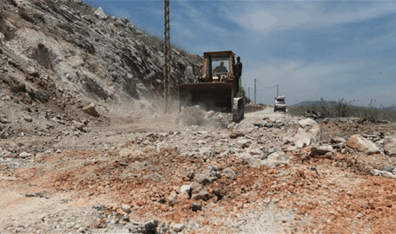 هل هدّدت إسرائيل جرافات تعمل في بلدة جنوبية؟