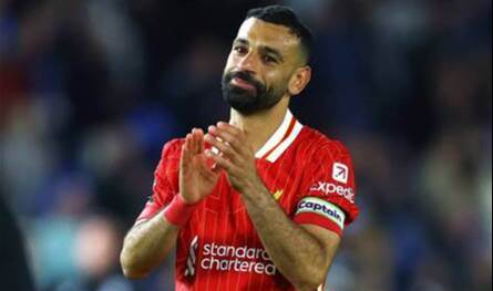 بتصميم خاص يحمل اسمه وعلم مصر... محمد صلاح يستعرض حذاءه الجديد (صورة) 