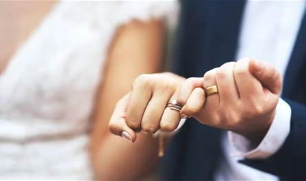 أنباء عن ان هذين الفنانين الشهيرين تزوجا سراً.. وهما يلتزمان الصمت (صورة)