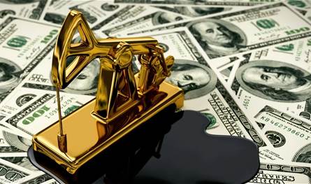 تهديدات ترامب مستمرة.. الذهب يتراجع لكن النفط يرتفع!