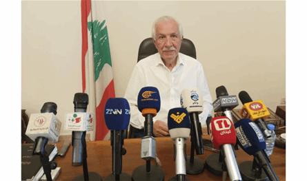 زعيتر: لسنا ضد ملاحقة المطلوبين لكن نرفض القتل الميداني بالطائرات