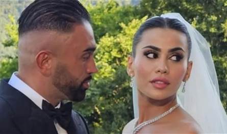 فنان تركي شهير يُحيي زفاف يومي على الرغم من اعتزاله.. وإليسا تقبله على المسرح (فيديو)