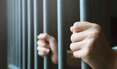 بتهمة نشر محتوى خادش للحياء.. بلوغر عربية جديدة خلق القضبان
