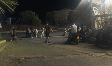 في علي النهري البقاعية.. قطع طريق ومسيرة لمُناصري &quot;الحزب&quot;