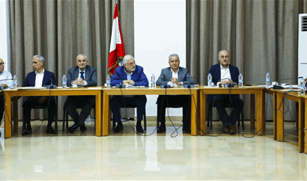 لجنة الدفاع إجتمعت في حضور وزيري المالية والدفاع وبحثت بنودا عدة