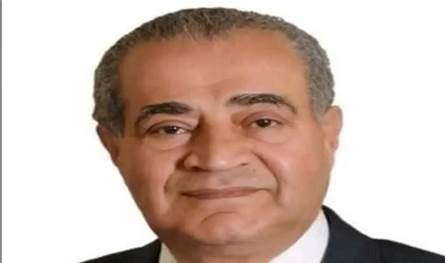 وفاة وزير مصريّ سابق بعد صراع مع مرض السرطان