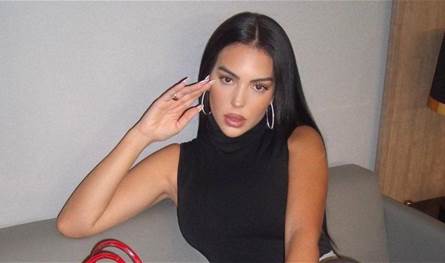 بعد موافقة جورجينا على عرض رونالدو... كيف علّقت شبيهتها؟