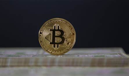 بيتكوين تكسر حاجز 124 ألف دولار في قفزة تاريخية!