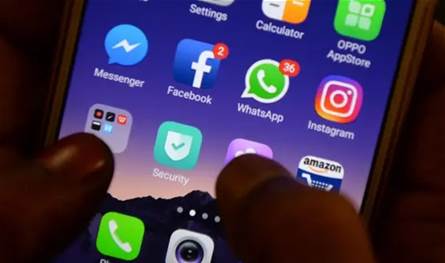كيف تراقبك تطبيقات التواصل دون أن تدري؟