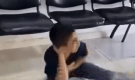 بعد فيديو الاعتداء على طفل داخل صالون للحلاقة.. بيان للأمن الداخلي