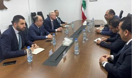 رجّي بحث وزكي التمديد&quot; لليونيفيل&quot; : الحكومة تسعى بكل حكمة وترو لمعالجة مسألة حصر السلاح