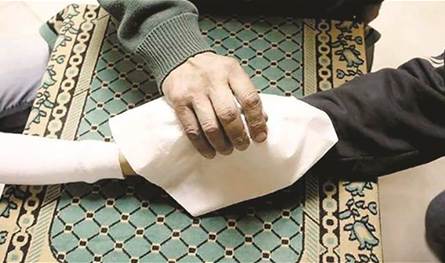 فنان شهير سيُصبح مأذونا بعد اعتزاله! (صورة)