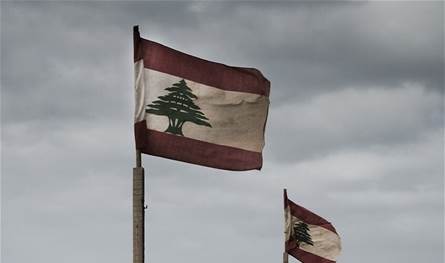 مساران يتسابقان في لبنان واشهر حافلة بالمفاجآت والضغوط المتبادلة