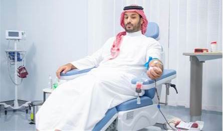 مبادرة إنسانية... بن سلمان يتبرع بالدم ويدعو المجتمع للمشاركة