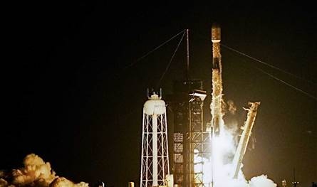 ستختبر الاتصالات بالليزر.. &quot;سبيس إكس&quot; تطلق مركبة X-37B إلى الفضاء