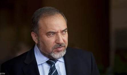 ليبرمان يشن هجوما لاذعا على غانتس.. هذا ما قاله