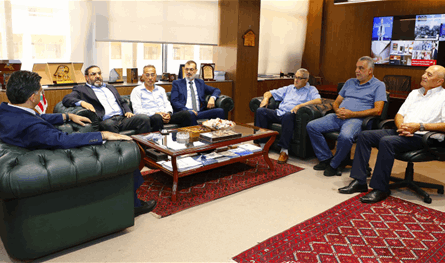 وزير الإعلام اكد دعم الوزارة لمطالب وفد نقابة المصورين 