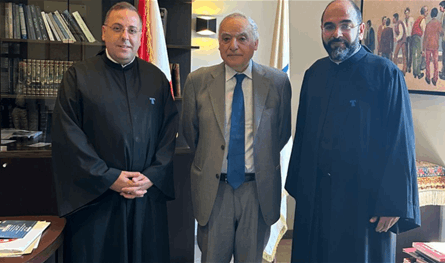 وزير الثقافة بحث مع المدبر العام للرهبنة الانطونية المارونية في استرداد قطع أثرية