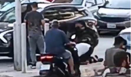 من الضاحية.. فيديو لمسلحين يعتدون على مواطن