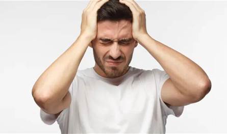 أطعمة ومشروبات يمكن أن تُخفف الصداع.. فما هي؟