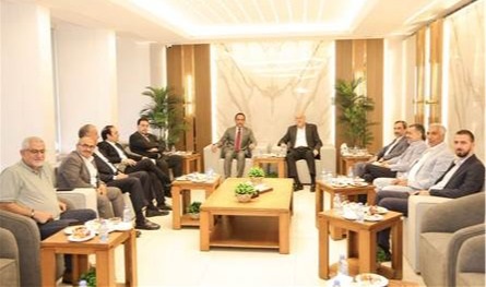 ميقاتي يلتقي تكتل اللقاء النيابي المستقل بمكتب النائب بدر في بيروت
