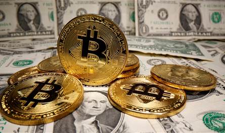 الإيثيريوم تواصل الهبوط... والبيتكوين فوق 110 آلاف دولار