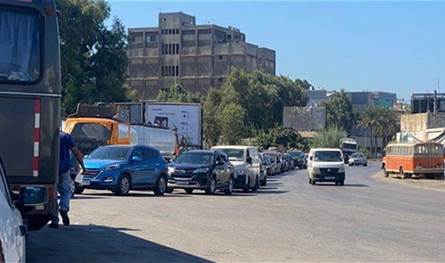 الطوابير اللبنانية: طابور الصباح.. او الفضفضة!