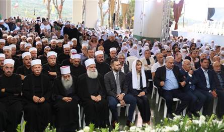 الابن يدافع عن الاب