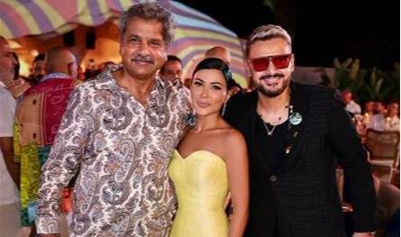 تصرّف غير مقبول وغريب... شاهدوا بالفيديو ما فعله رامز جلال مع إعلامية شهيرة!