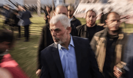 نشر ورقة عُثِرَ عليها في جيب يحيى السنوار... ماذا رسم وكتب عليها؟