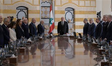 جولات مكوكية باتجاه الرئاسة أفضت الى الحل و3 نقاط في بيان الحكومة اراحت &quot;حزب الله&quot;