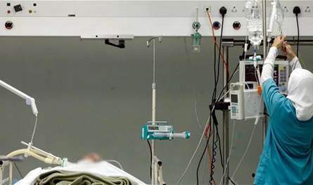 إدخال فنان شهير إلى العناية المركزة بعد أيام من خضوعه لعملية خطرة.. وهذا وضعه (صورة)