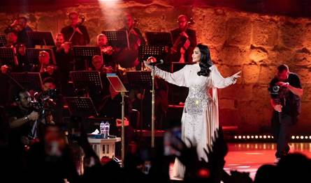 كم تبلغ تذكرة حفل الفنانة أحلام في جدة؟