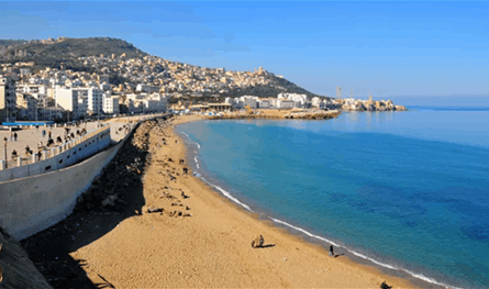 حادثة أثارت جدلا واسعا.. 7 أطفال غادروا الجزائر على متن قارب إلى اسبانيا