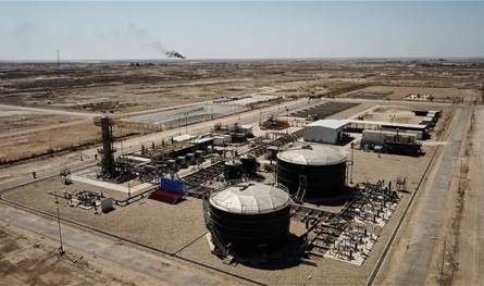 العراق يوقع عقوداً كبرى لتطوير حقول النفط في الناصرية وكركوك