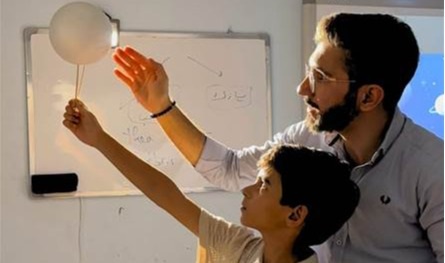 &quot;رحلة إلى القمر&quot;: ورشة علمية تفاعلية لطلاب صربا والجوار