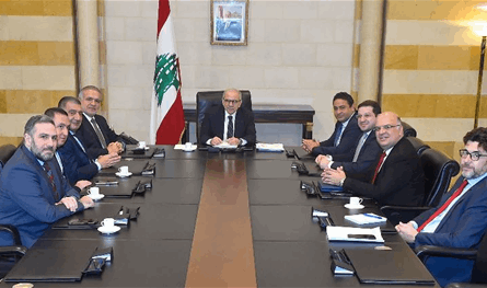 رئيس الحكومة استقبل وفداً من نقابة خبراء المحاسبة وتلقى هذه الدعوة منه
